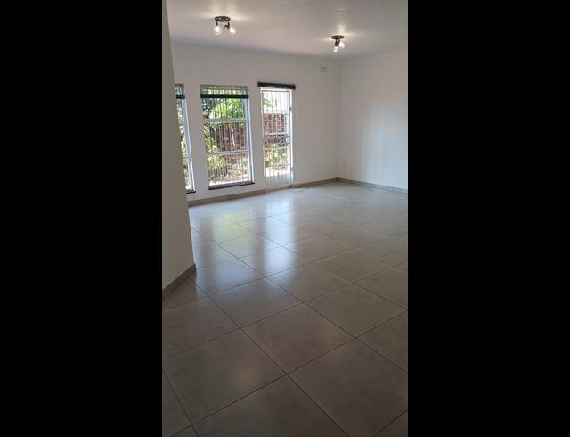 Business property to rent in RANDPARK RIDGE
